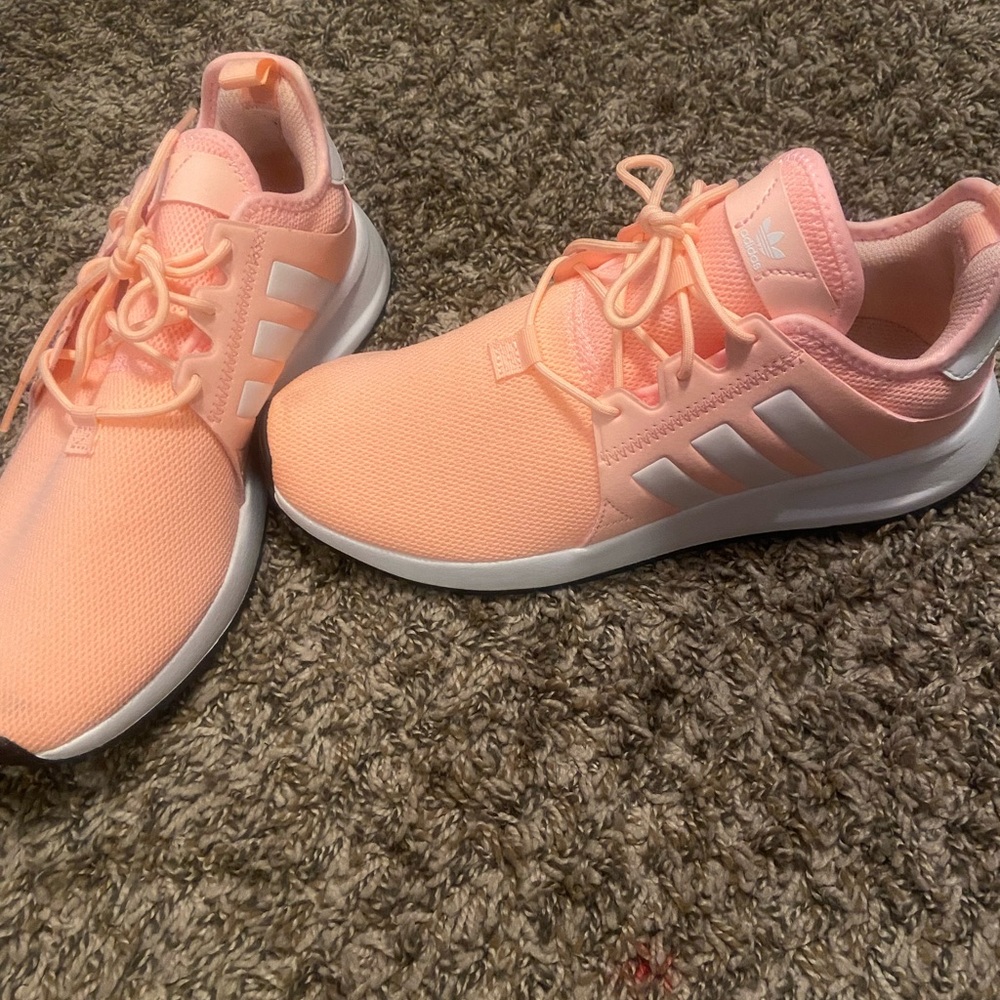 Adidas shoes size 6.5Y